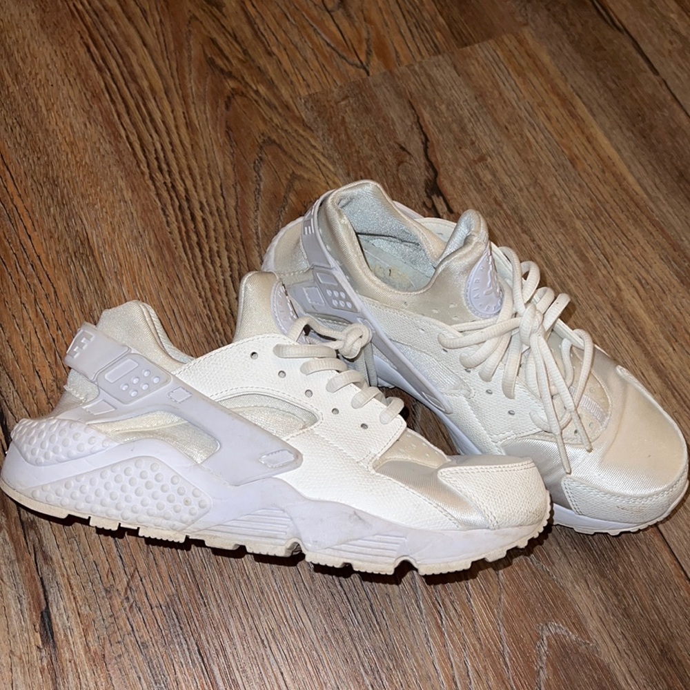 Nike Air Huaraches (white)